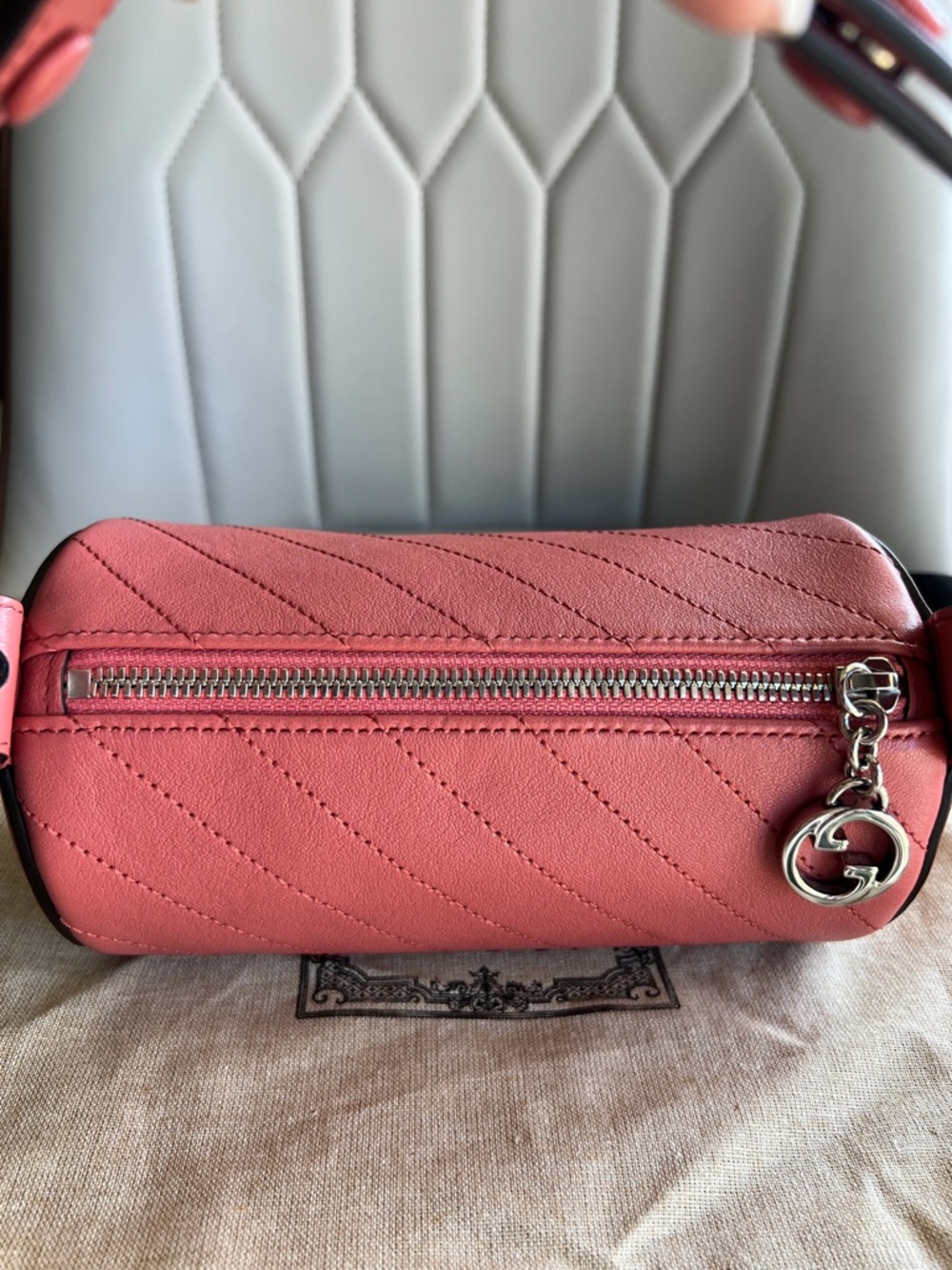 Gucci Blondie Barrel Pink Quilted Leather Shoulder Bag with Silver GG Charm - Picture 7 of 12